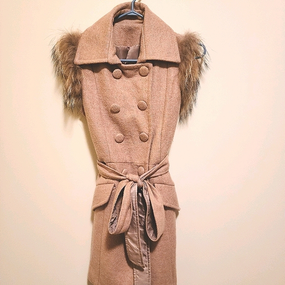 Blazer vest with fur at the shoulder - Picture 1 of 4